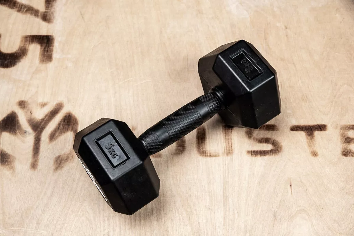 Гантель с обрезиненной ручкой 5 кг гексагональная — изображение 6